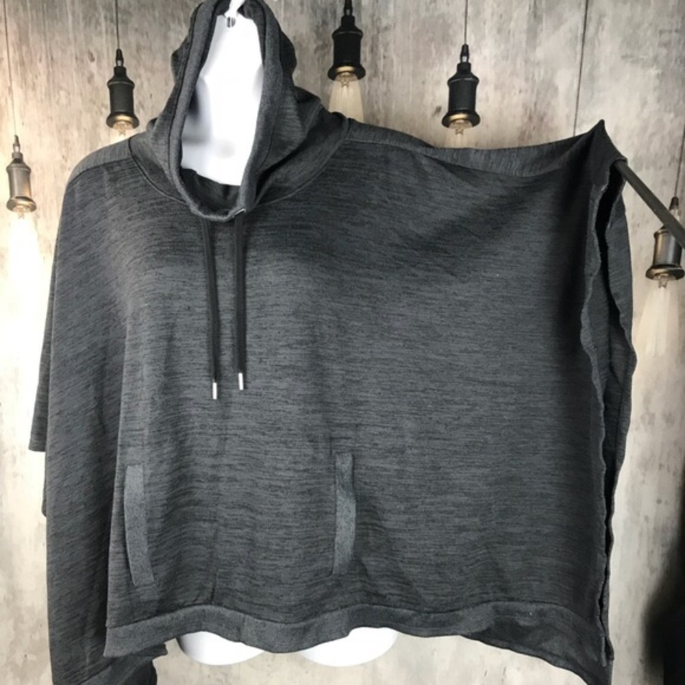Athleta yoga cape